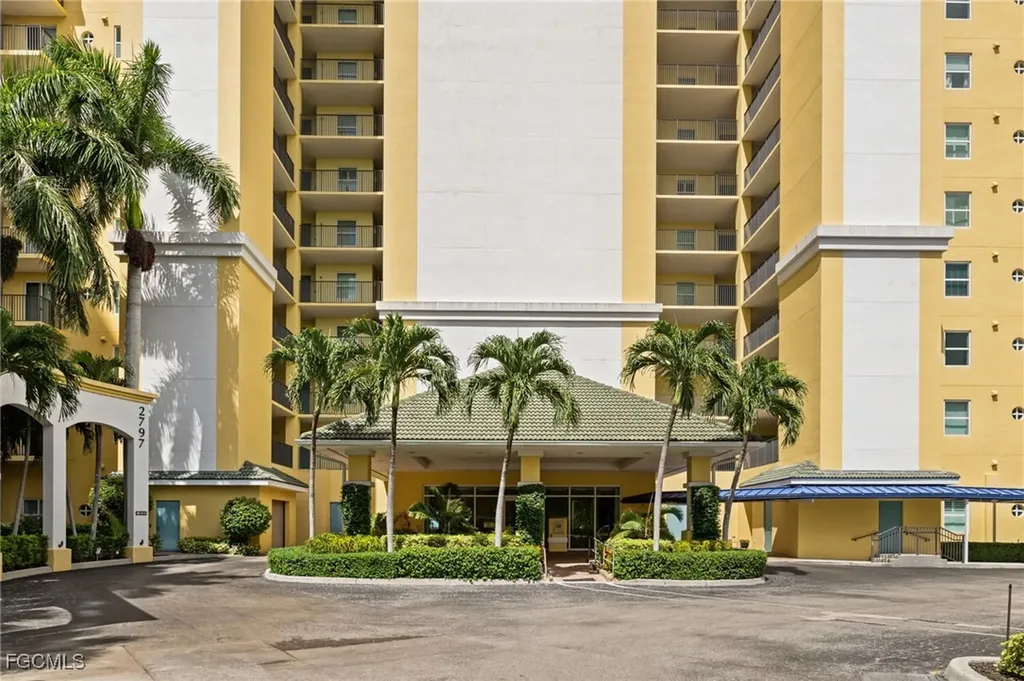 2797 1st Street Fort Myers FL 33916
