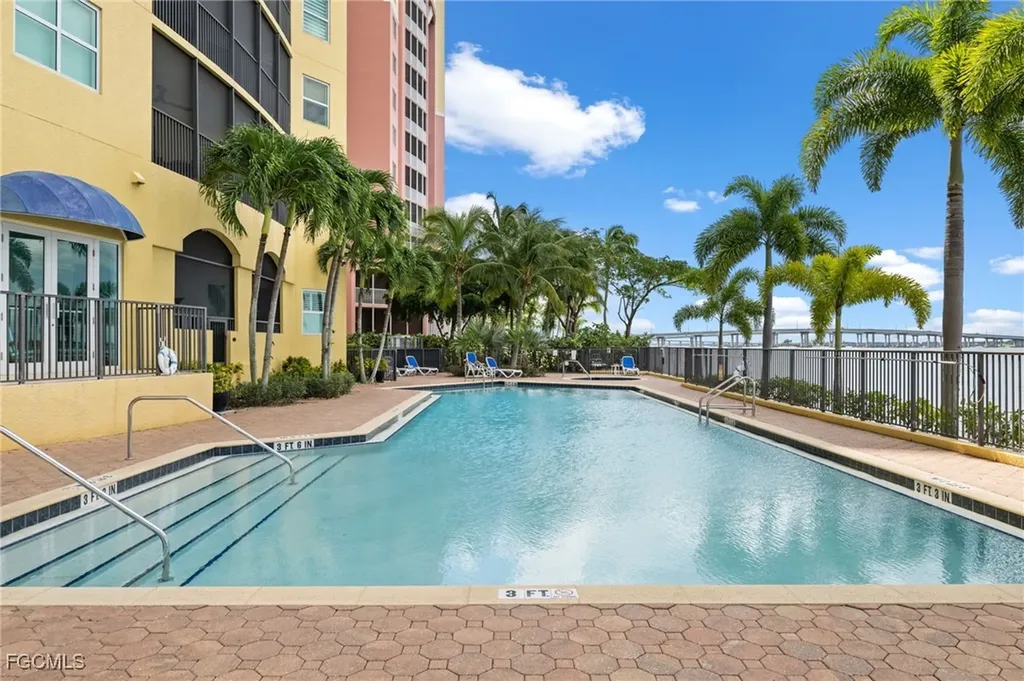 2797 1st Street Fort Myers FL 33916