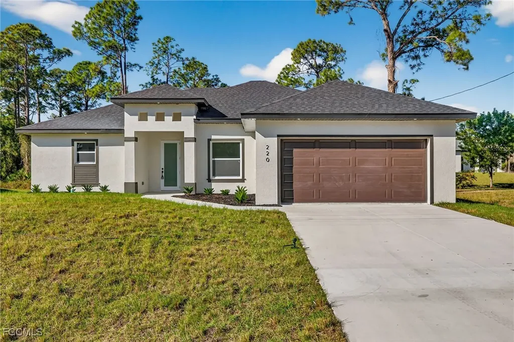 220 Lomax Avenue S Lehigh Acres FL 33974