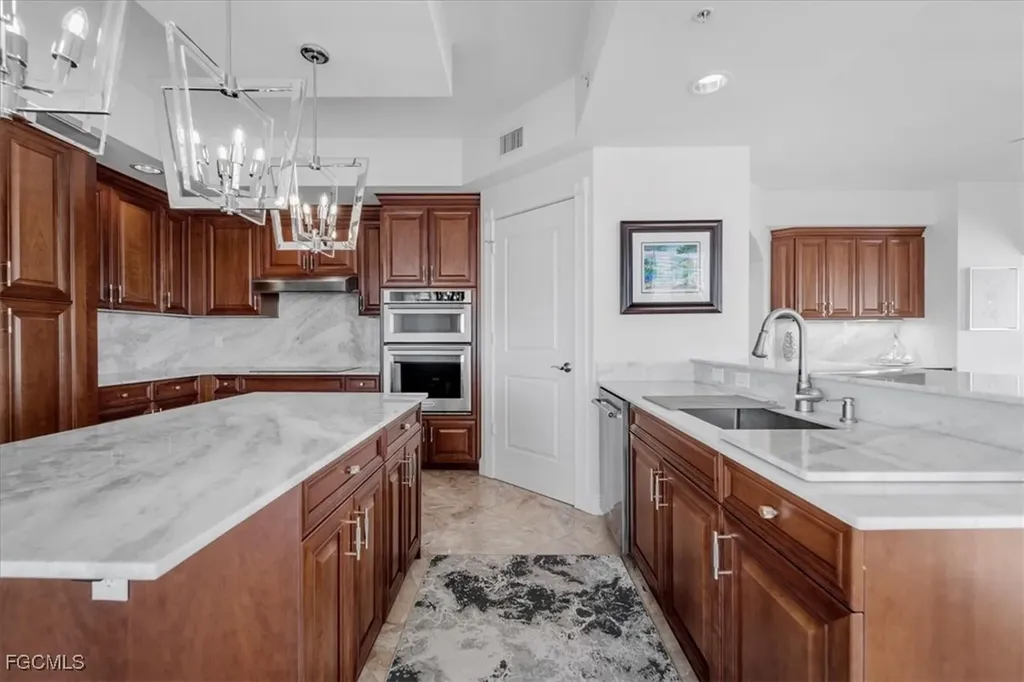 6061 Silver King Boulevard Cape Coral FL 33914