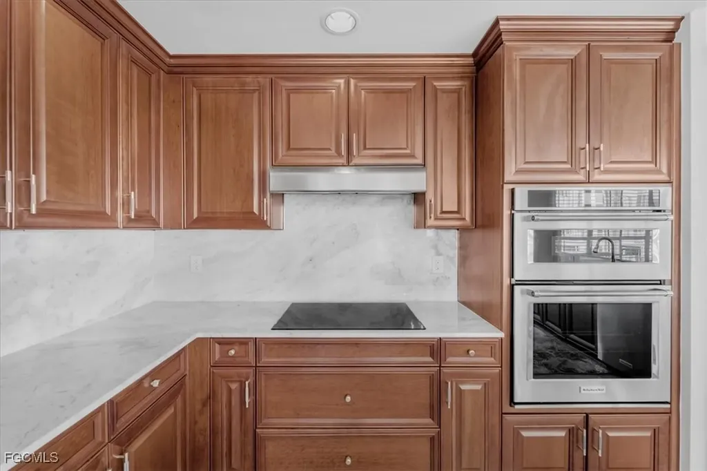 6061 Silver King Boulevard Cape Coral FL 33914