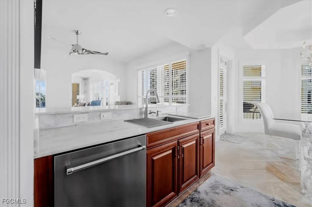 6061 Silver King Boulevard Cape Coral FL 33914