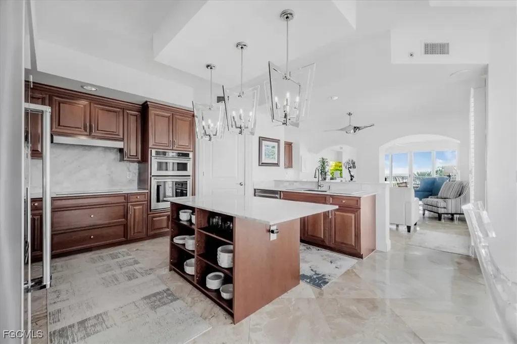 6061 Silver King Boulevard Cape Coral FL 33914