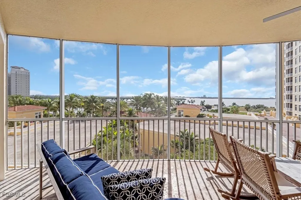 6061 Silver King Boulevard Cape Coral FL 33914