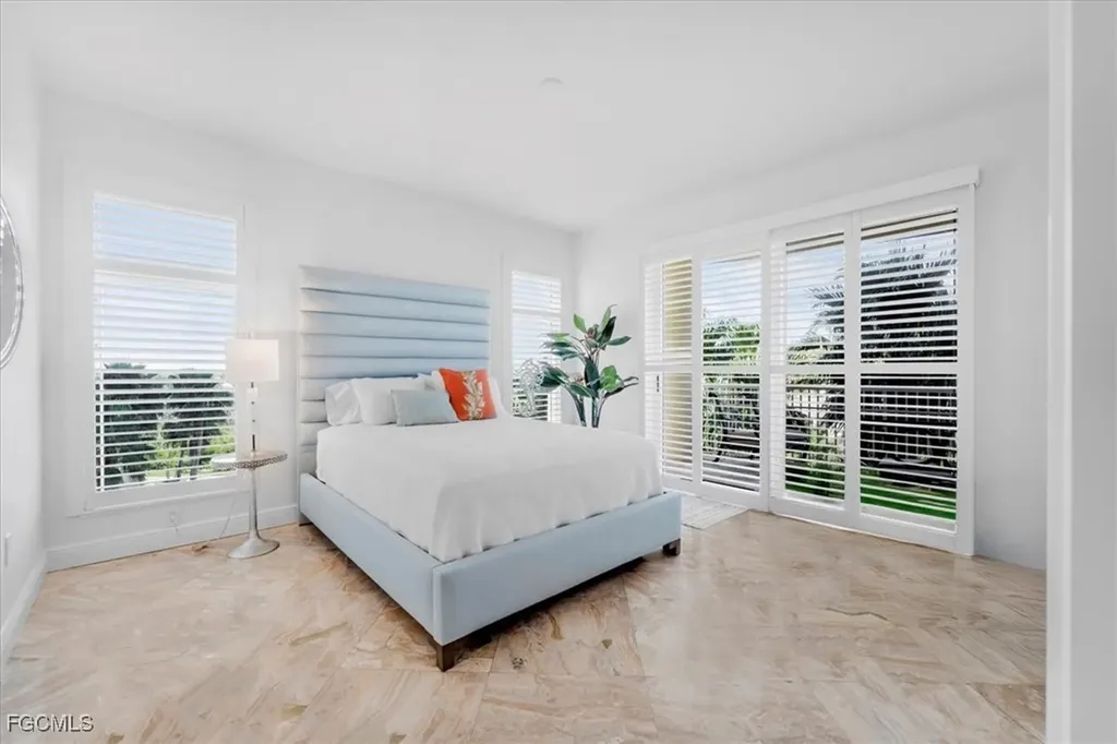 6061 Silver King Boulevard Cape Coral FL 33914