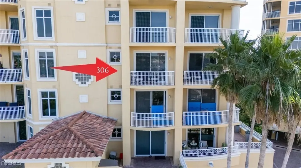 6061 Silver King Boulevard Cape Coral FL 33914