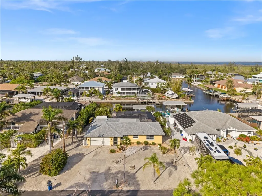 3462 Pinetree Drive St. James City FL 33956
