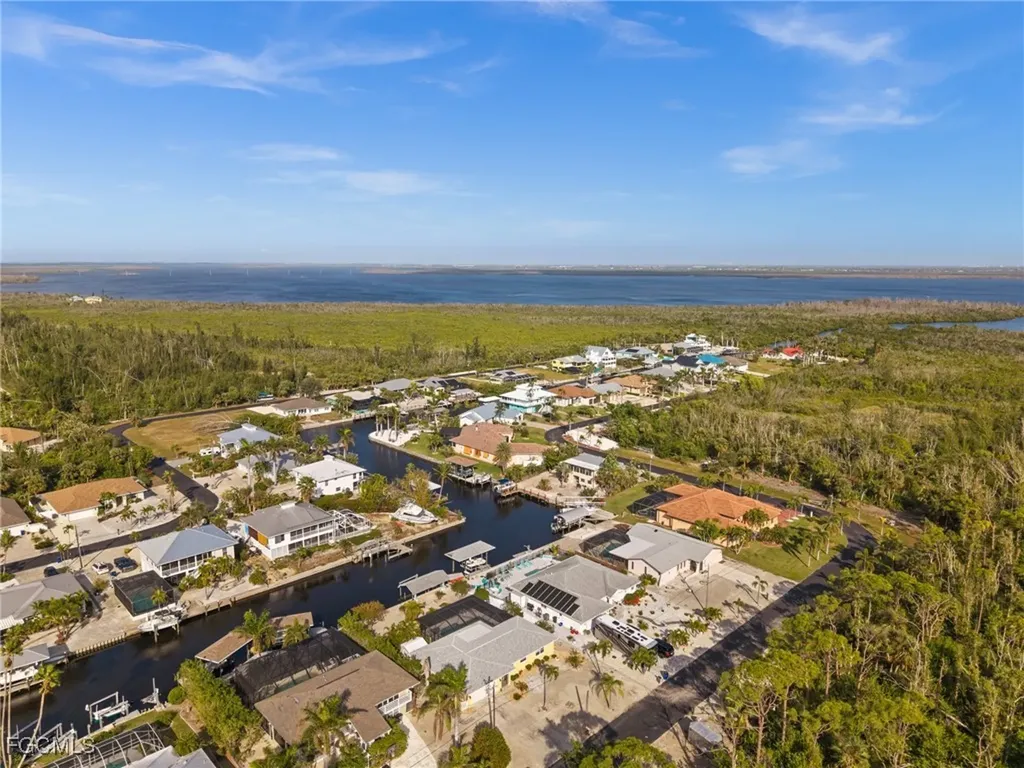 3462 Pinetree Drive St. James City FL 33956