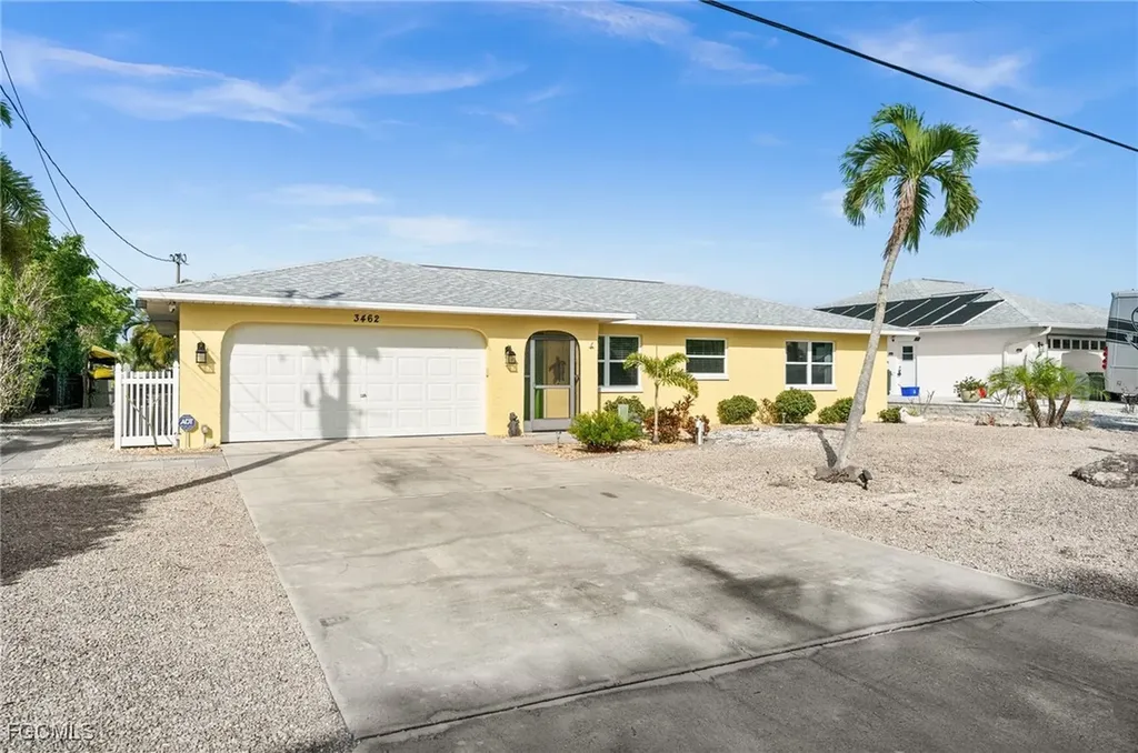3462 Pinetree Drive St. James City FL 33956