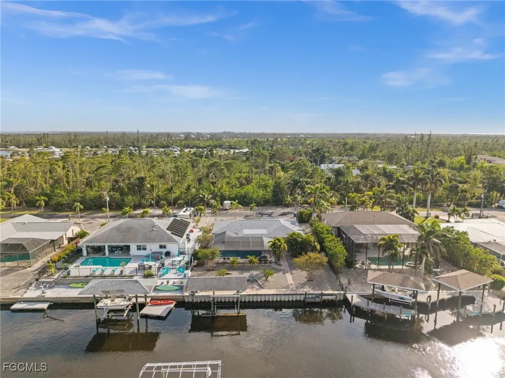 3462 Pinetree Drive St. James City FL 33956
