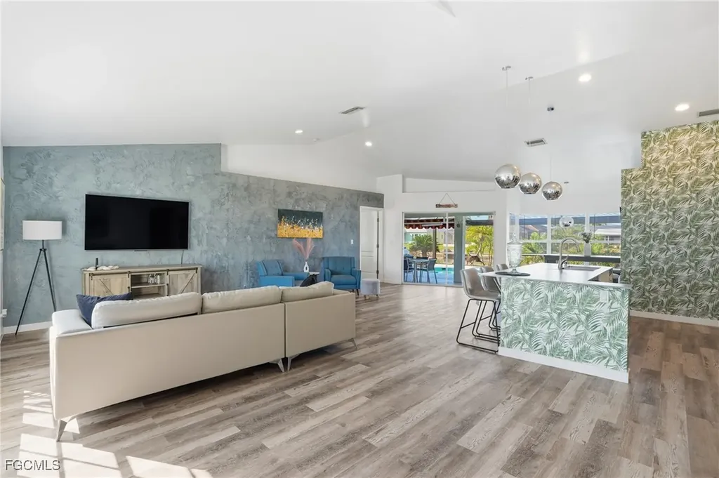 4714 SW 24th Place Cape Coral FL 33914