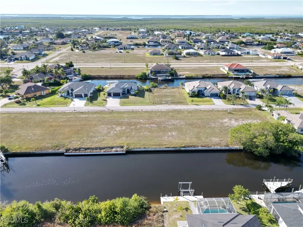 1221 NW 39th Avenue Cape Coral FL 33993