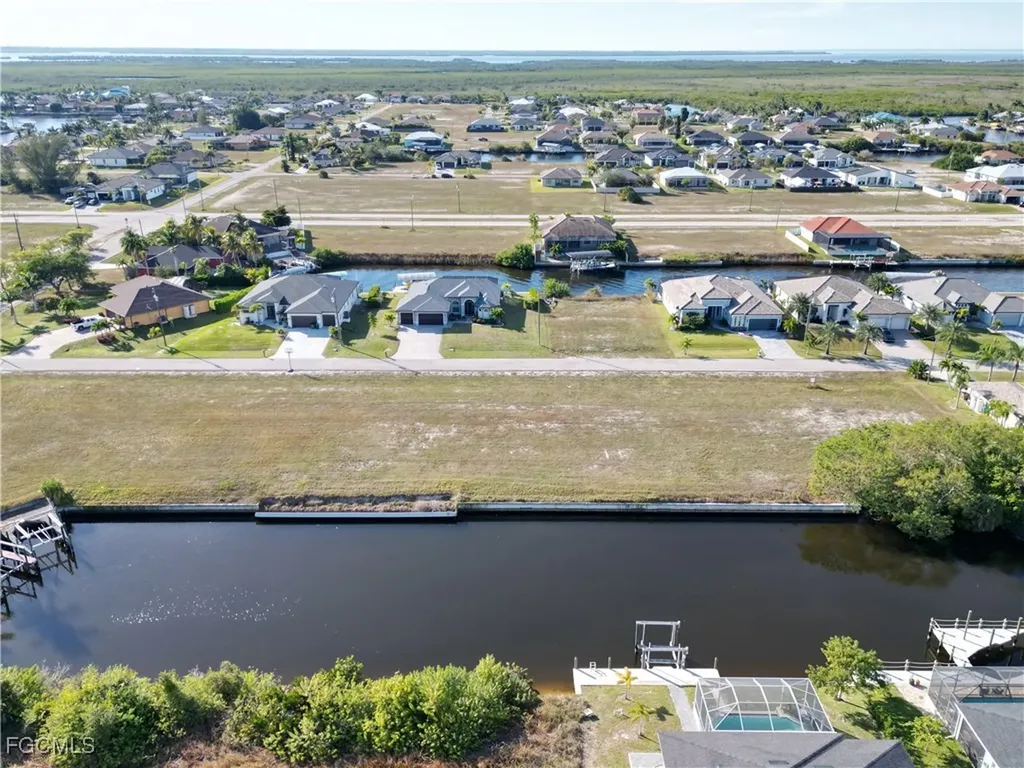 1221 NW 39th Avenue Cape Coral FL 33993