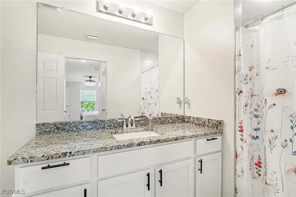 2219 NW 5th Street Cape Coral FL 33993