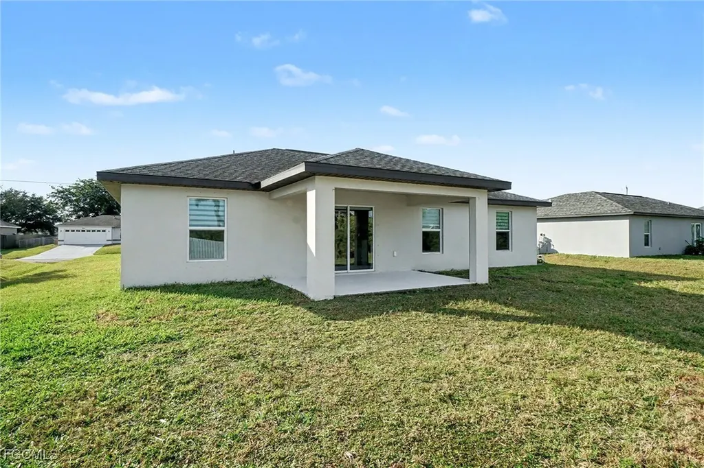 2219 NW 5th Street Cape Coral FL 33993