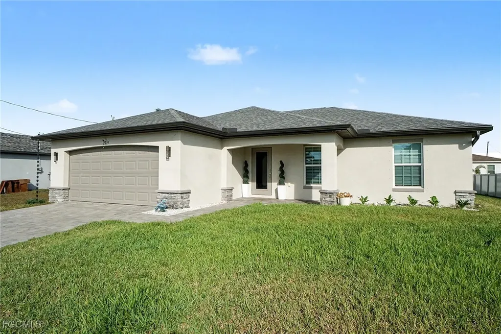 2219 NW 5th Street Cape Coral FL 33993