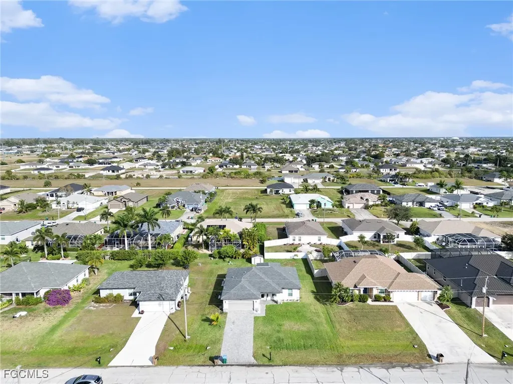 2219 NW 5th Street Cape Coral FL 33993