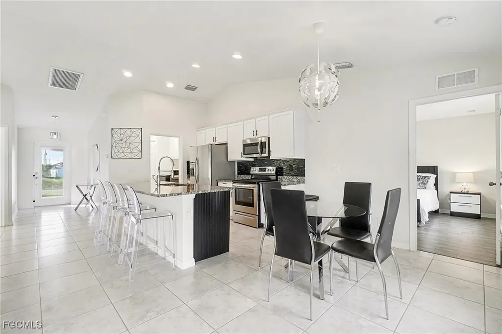 2219 NW 5th Street Cape Coral FL 33993