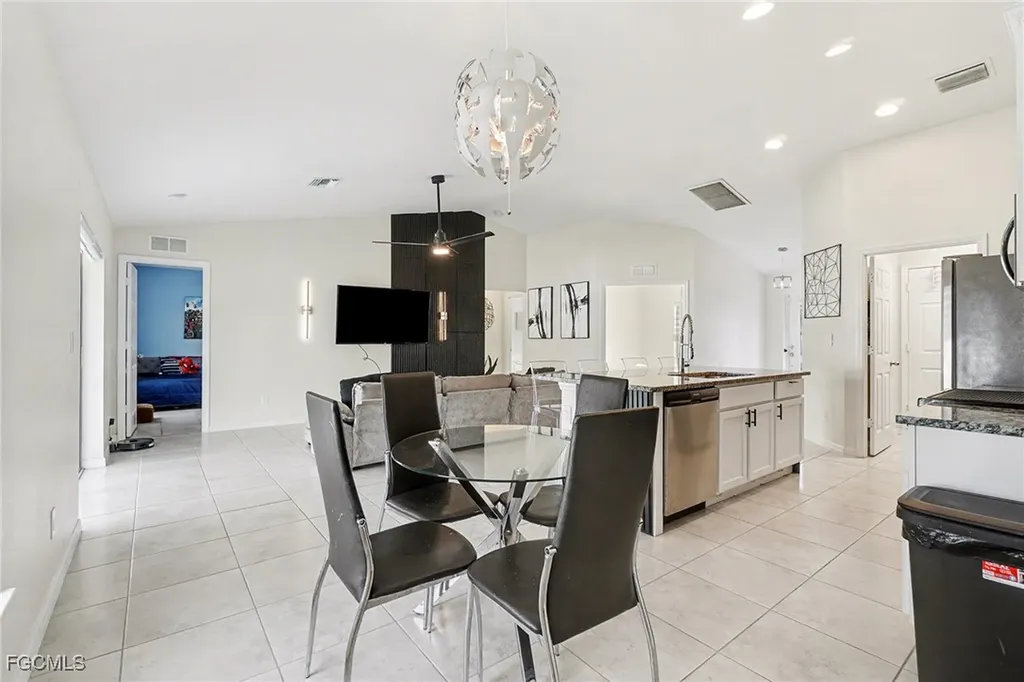 2219 NW 5th Street Cape Coral FL 33993