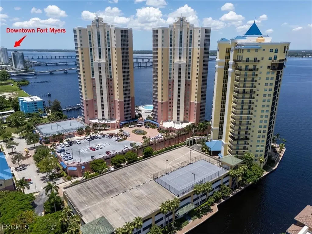 2745 1st Street Fort Myers FL 33916