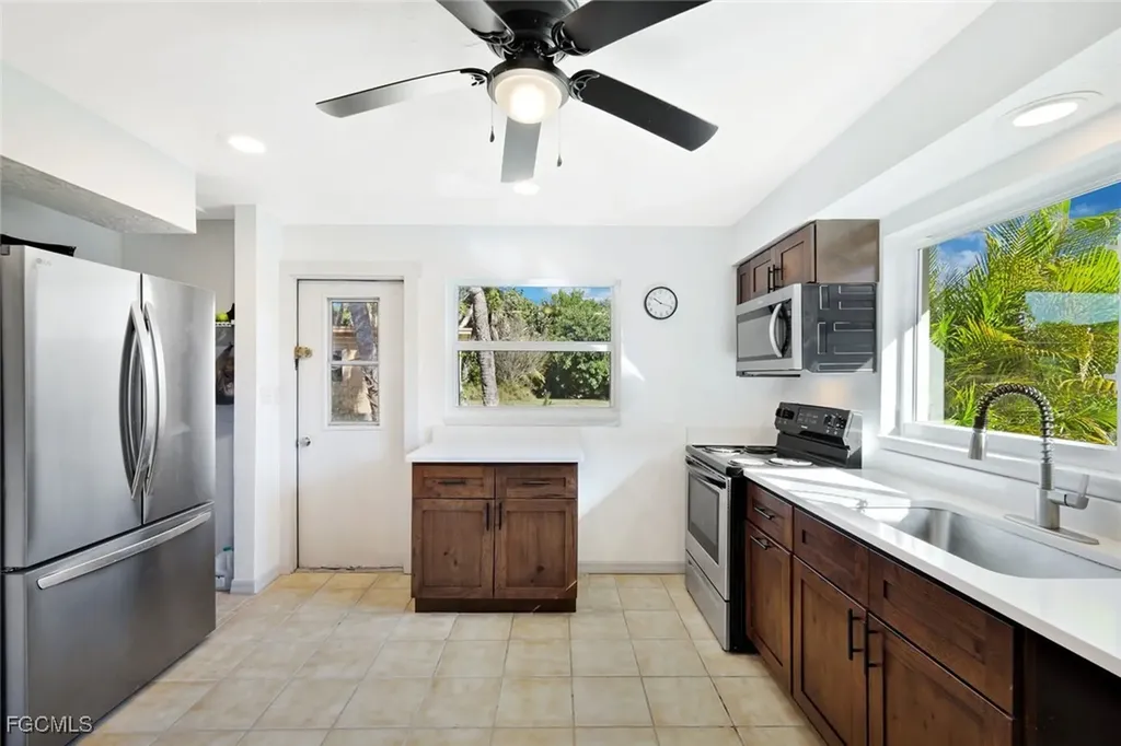 4619 Rue Bayou Sanibel FL 33957