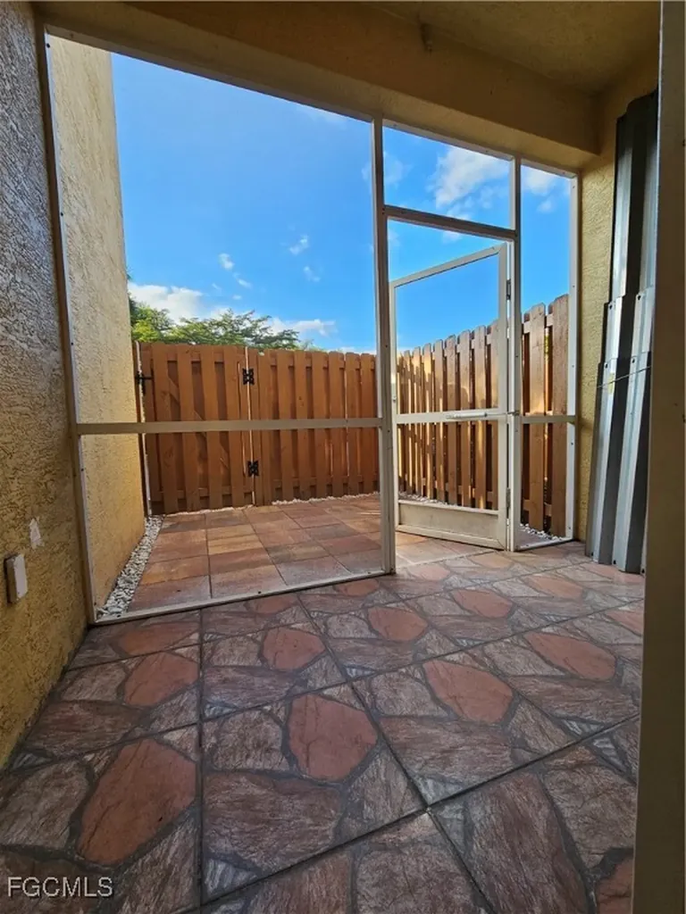 4104 Bellasol Circle Fort Myers FL 33916