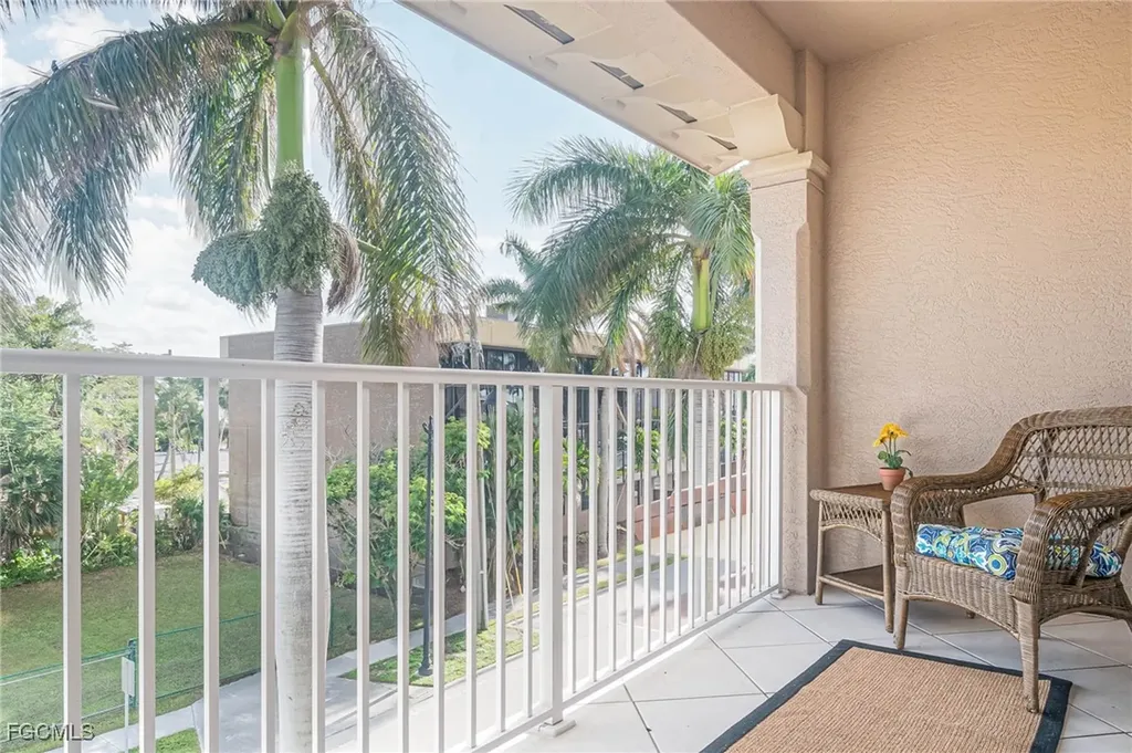 2080 W 1st Street Fort Myers FL 33901