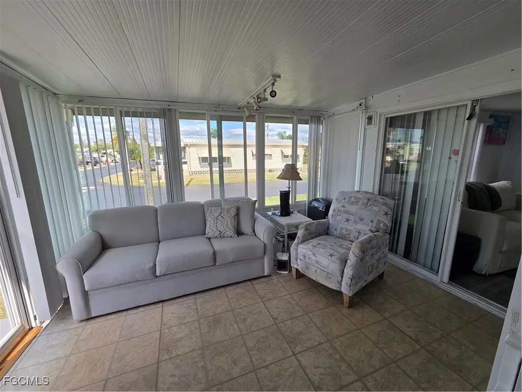 629 Vista Drive North Fort Myers FL 33917