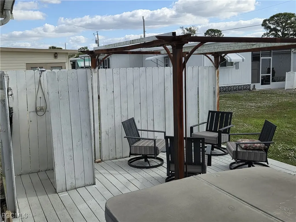 629 Vista Drive North Fort Myers FL 33917