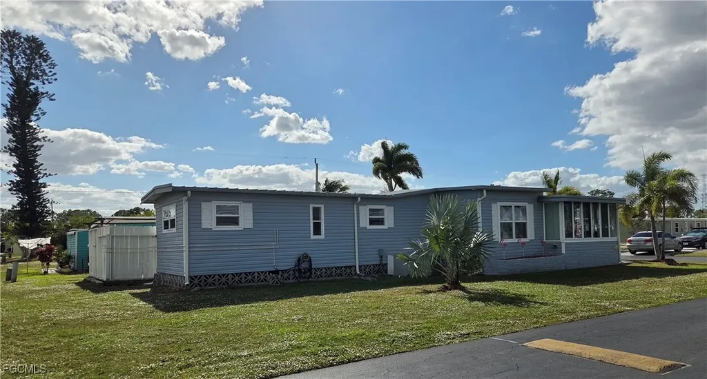 629 Vista Drive North Fort Myers FL 33917