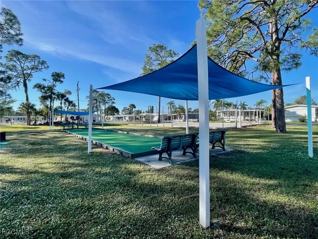 629 Vista Drive North Fort Myers FL 33917