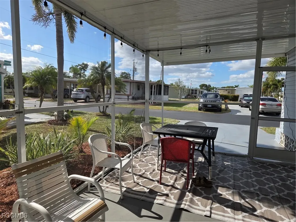 629 Vista Drive North Fort Myers FL 33917