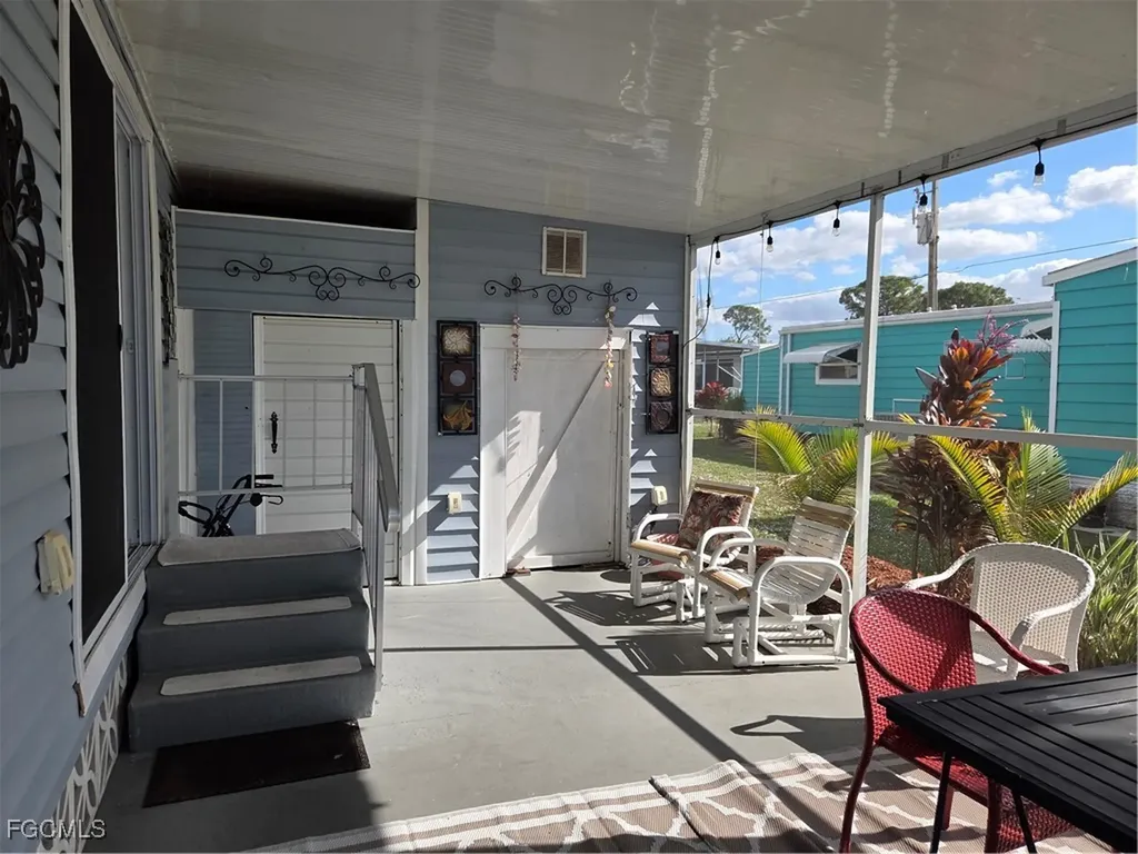 629 Vista Drive North Fort Myers FL 33917