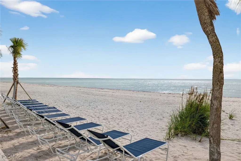 2445 W Gulf Drive Sanibel FL 33957