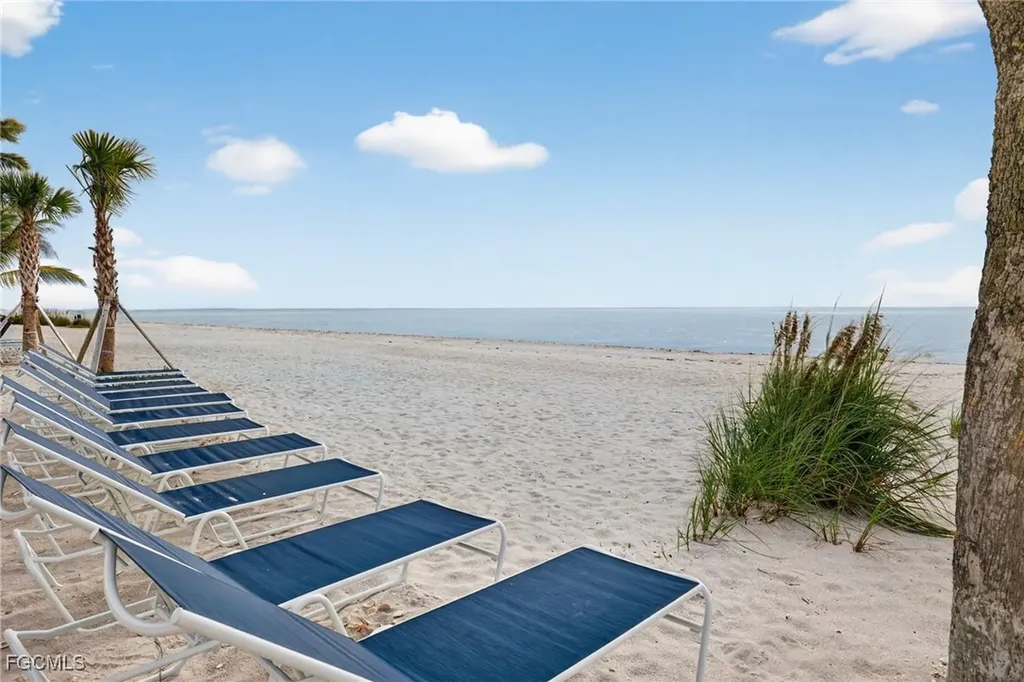 2445 W Gulf Drive Sanibel FL 33957