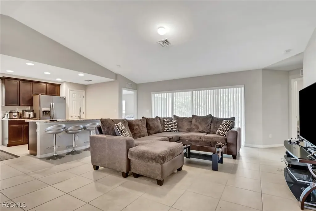 2729 SW 12th Avenue Cape Coral FL 33914