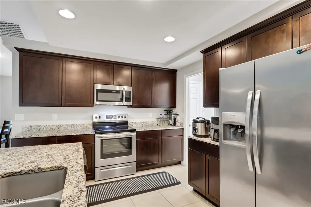 2729 SW 12th Avenue Cape Coral FL 33914