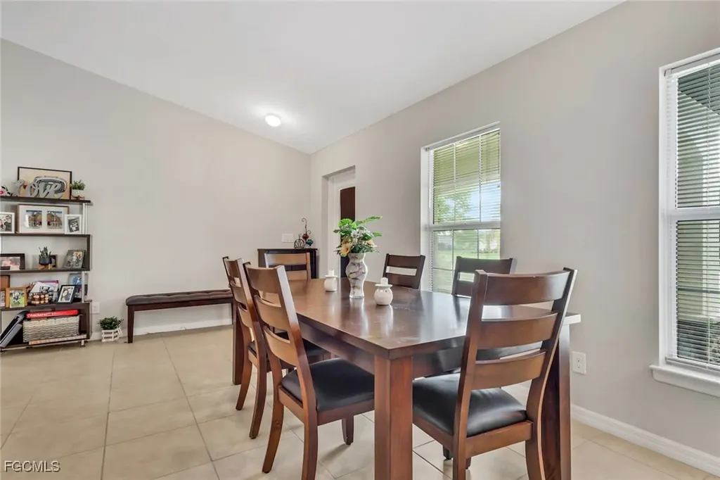 2729 SW 12th Avenue Cape Coral FL 33914