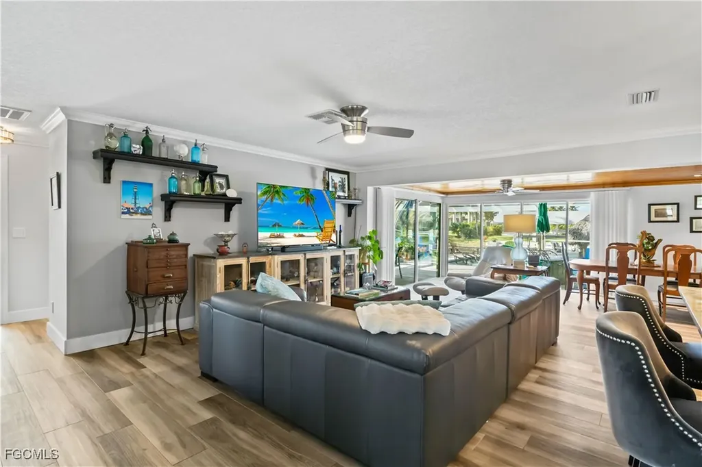 3122 SE 18th Place Cape Coral FL 33904