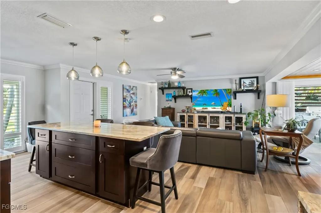 3122 SE 18th Place Cape Coral FL 33904