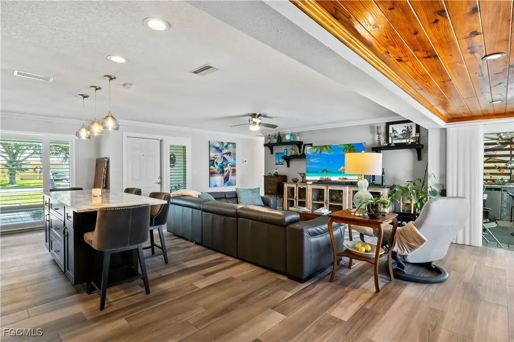 3122 SE 18th Place Cape Coral FL 33904