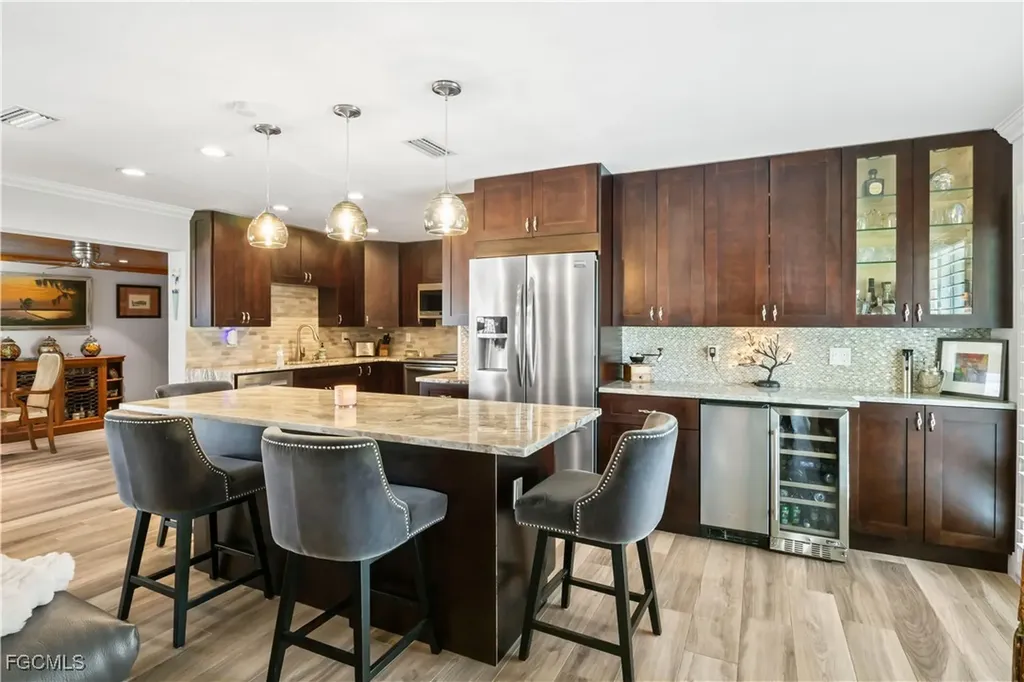 3122 SE 18th Place Cape Coral FL 33904