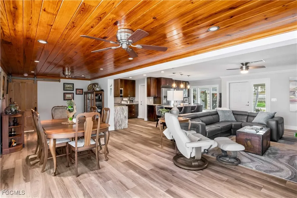 3122 SE 18th Place Cape Coral FL 33904