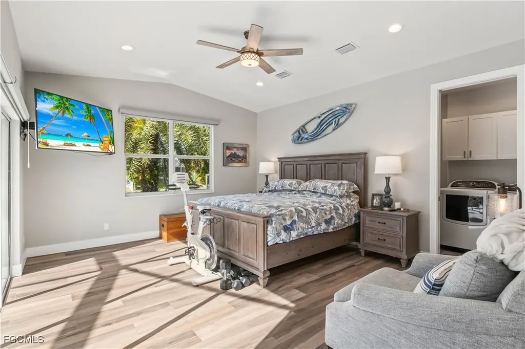 3122 SE 18th Place Cape Coral FL 33904