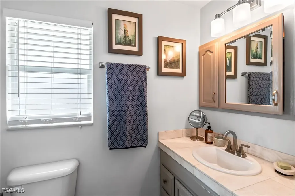 3122 SE 18th Place Cape Coral FL 33904