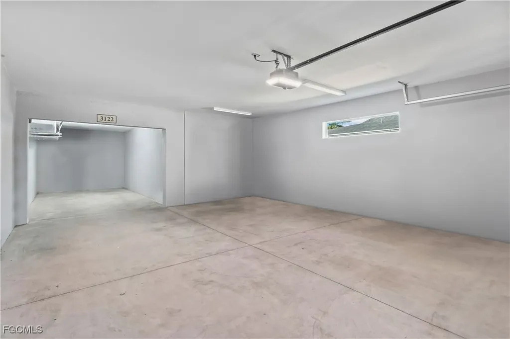 3122 SE 18th Place Cape Coral FL 33904