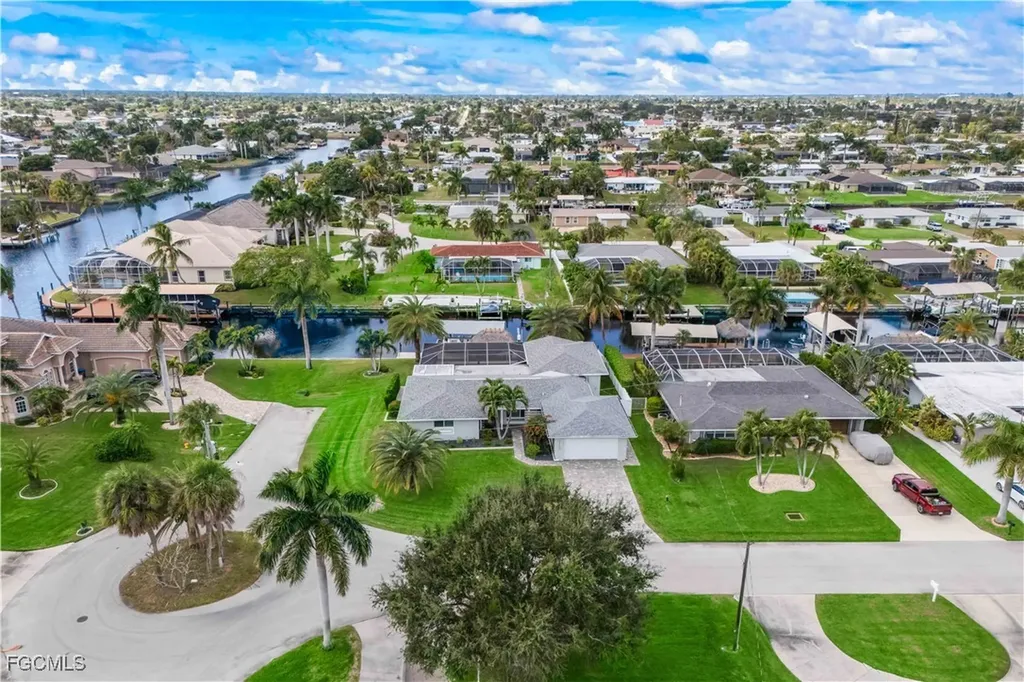 3122 SE 18th Place Cape Coral FL 33904