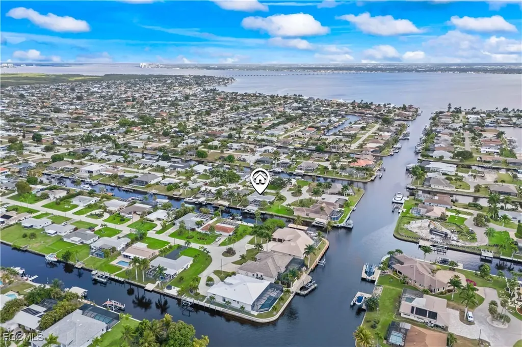 3122 SE 18th Place Cape Coral FL 33904