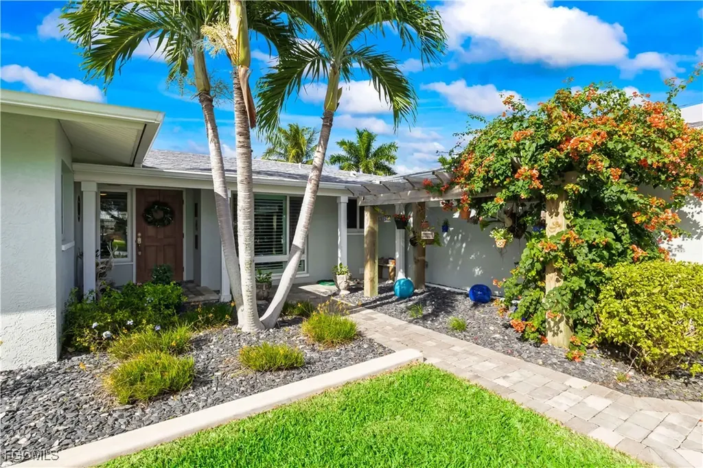 3122 SE 18th Place Cape Coral FL 33904