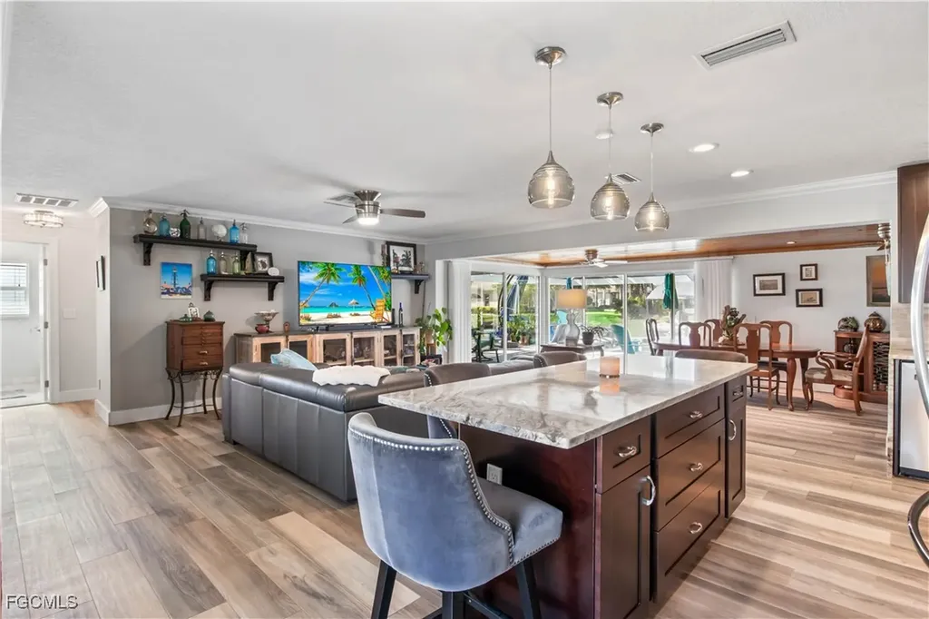 3122 SE 18th Place Cape Coral FL 33904